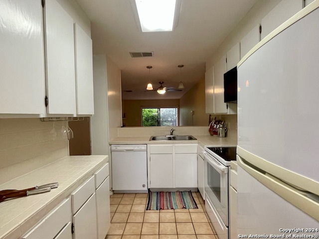 Image 7 of 20 For 11815 Vance Jackson  1605