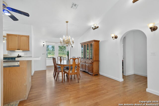 Image 14 of 38 For 801 Orchard Park