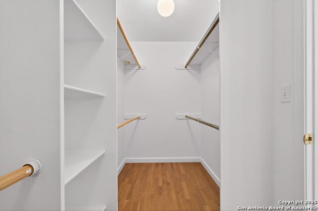 Image 17 of 38 For 801 Orchard Park