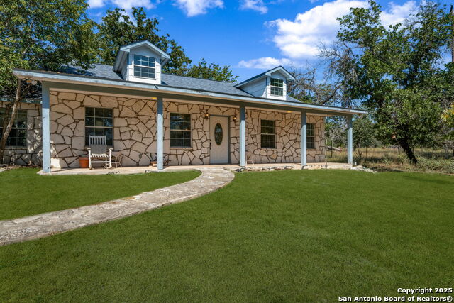 Image 2 of 38 For 801 Orchard Park