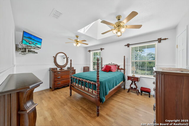 Image 24 of 38 For 801 Orchard Park