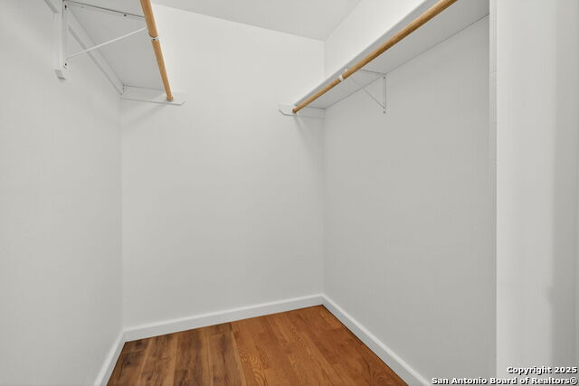 Image 27 of 38 For 801 Orchard Park