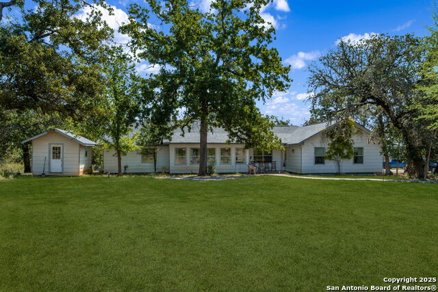 Image 4 of 38 For 801 Orchard Park