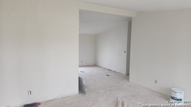 Image 2 of 6 For 21010 Escondido