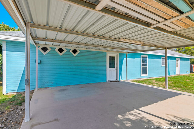 Image 4 of 28 For 715 Happy Haven