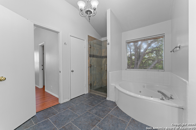 Image 15 of 26 For 122 Rimdale  