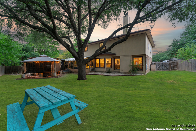 Image 23 of 26 For 122 Rimdale  