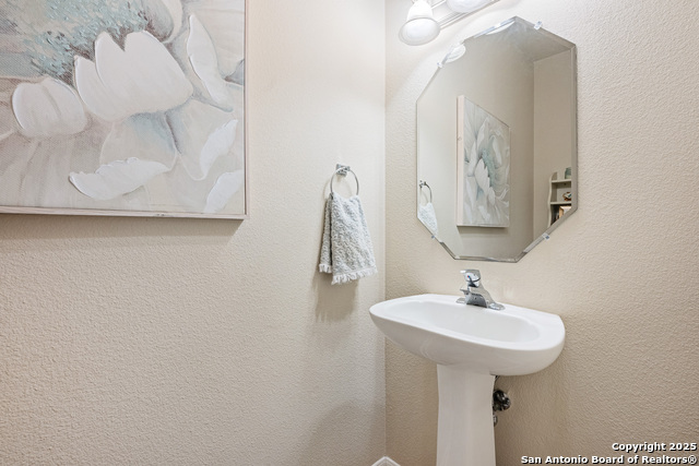 Image 21 of 32 For 9302 Tyler Oaks