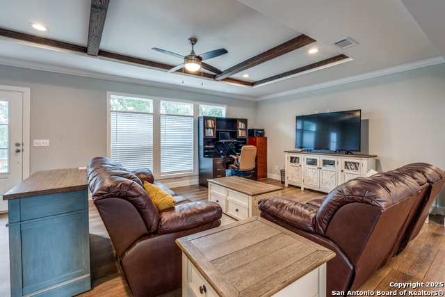 Listing photo id 12 for 1440 Nockenut