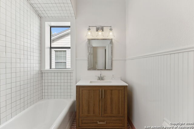 Image 20 of 28 For 122 Norwood Ct E