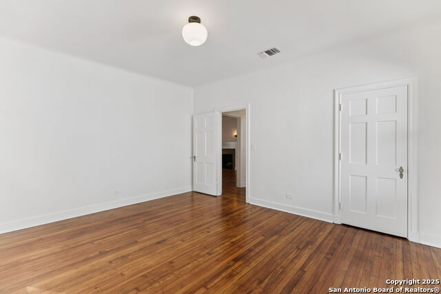 Image 22 of 28 For 122 Norwood Ct E