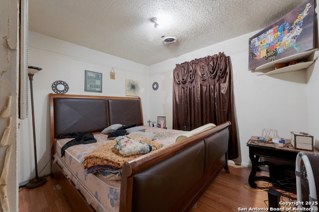 Image 11 of 24 For 5030 Creekmoor