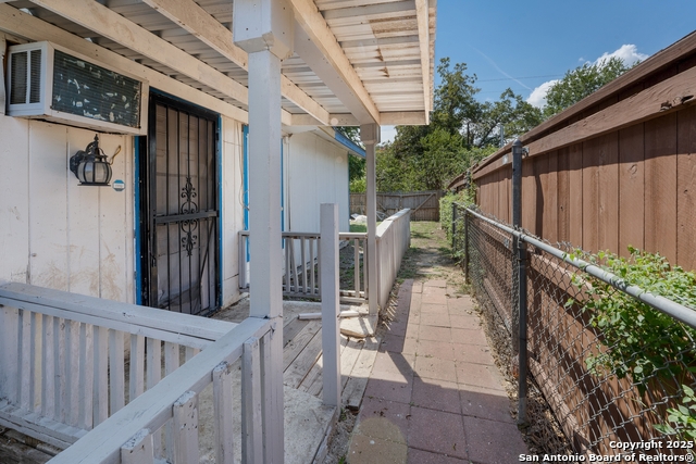 Image 21 of 24 For 5030 Creekmoor