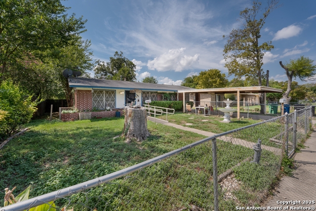 Image 3 of 24 For 5030 Creekmoor