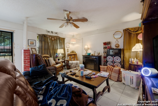 Image 5 of 24 For 5030 Creekmoor