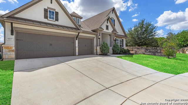 Listing photo id 1 for 8900 Vine Leaf