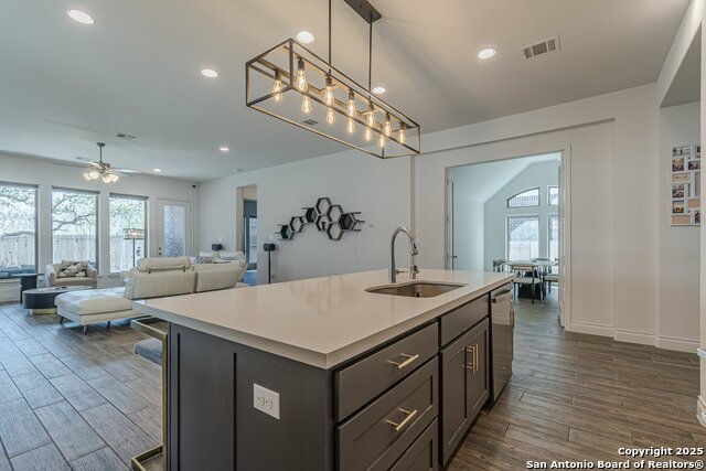 Image 10 of 45 For 1470 Pitcher