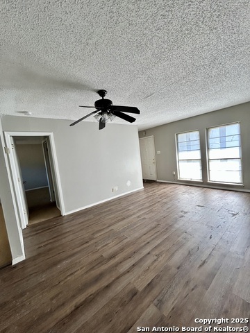 Image 2 of 12 For 809 Hickory Hill