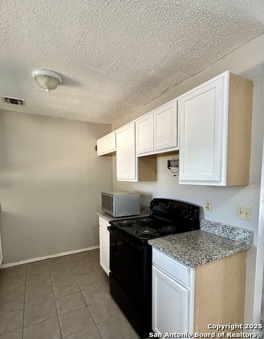 Image 3 of 12 For 809 Hickory Hill