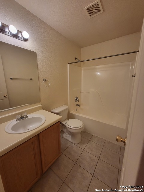 Listing photo id 8 for 7963 M G Rd