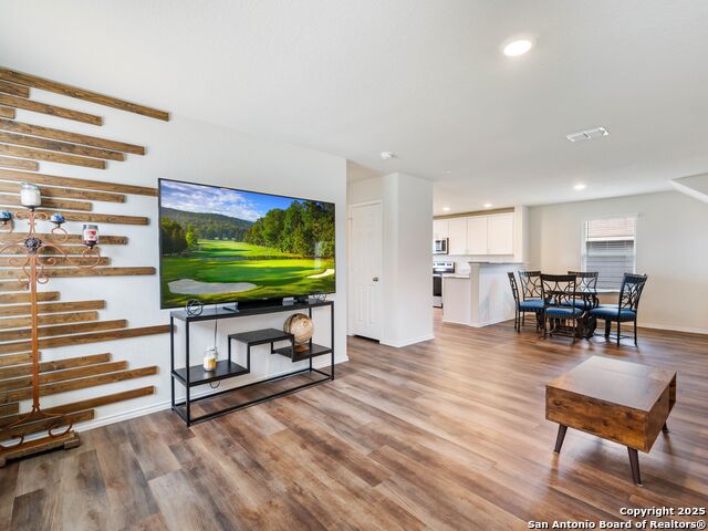 Image 10 of 30 For 418 Forsythia