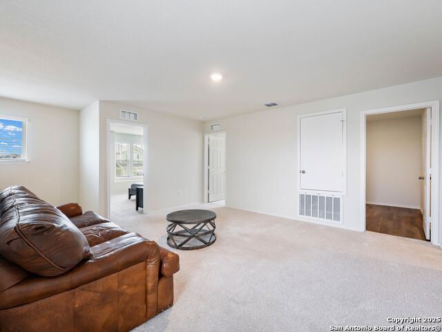 Image 17 of 30 For 418 Forsythia