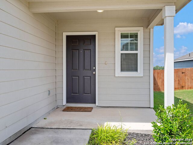 Image 2 of 30 For 418 Forsythia