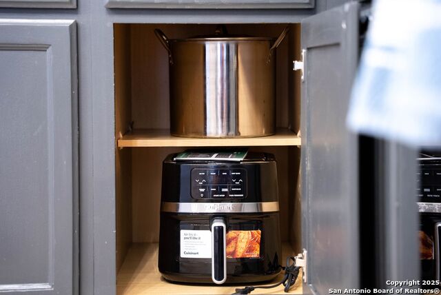 Image 100 of 158 For 9811 Magnolia