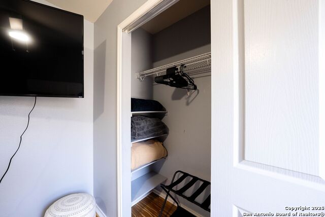 Image 117 of 158 For 9811 Magnolia