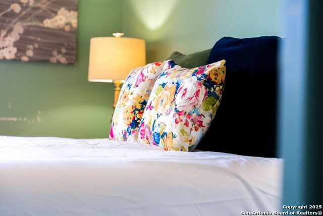 Image 122 of 158 For 9811 Magnolia