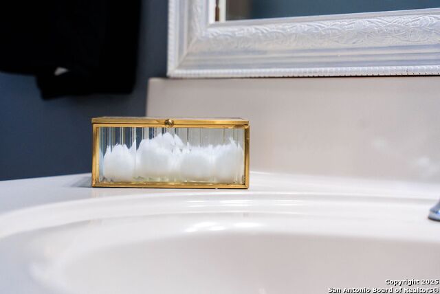 Image 131 of 158 For 9811 Magnolia