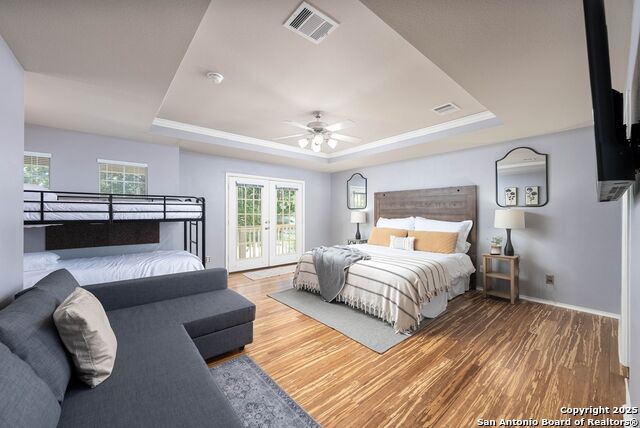 Image 17 of 158 For 9811 Magnolia