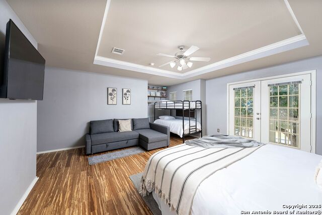 Image 19 of 158 For 9811 Magnolia