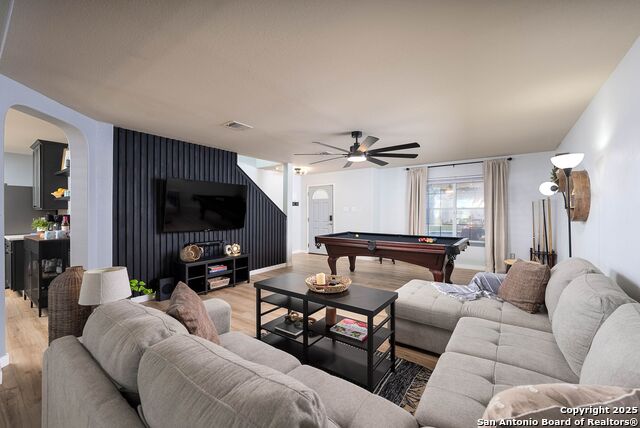 Image 3 of 158 For 9811 Magnolia