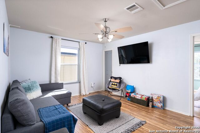 Image 30 of 158 For 9811 Magnolia