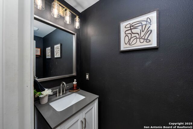 Image 34 of 158 For 9811 Magnolia