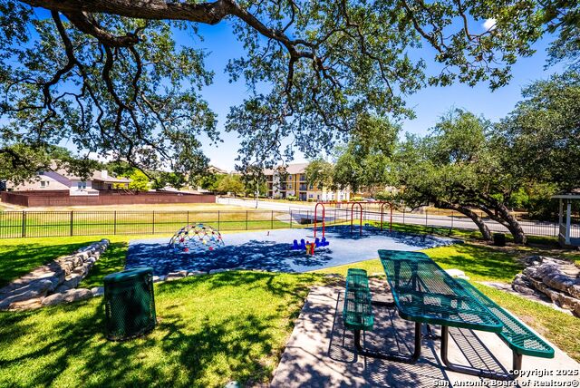 Image 62 of 158 For 9811 Magnolia