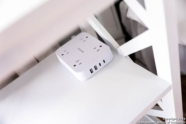 Image 83 of 158 For 9811 Magnolia