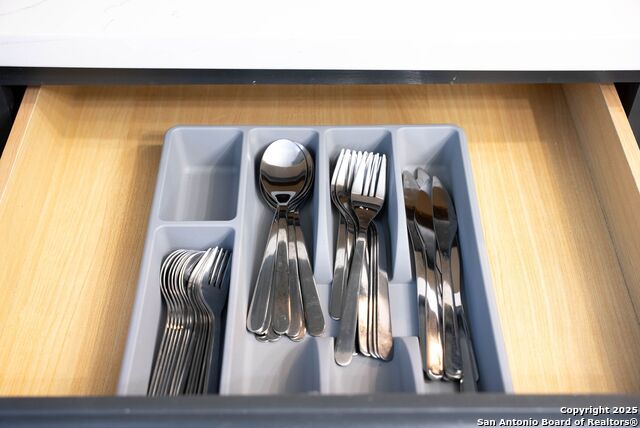 Image 94 of 158 For 9811 Magnolia