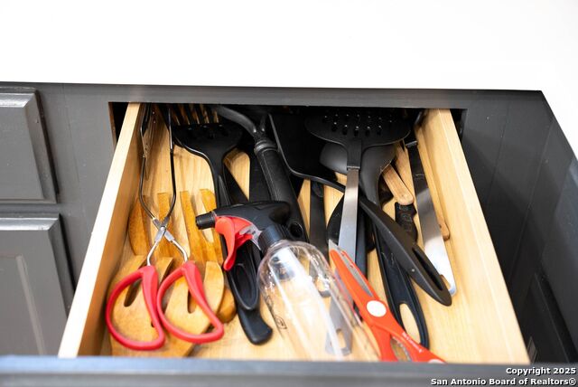 Image 96 of 158 For 9811 Magnolia