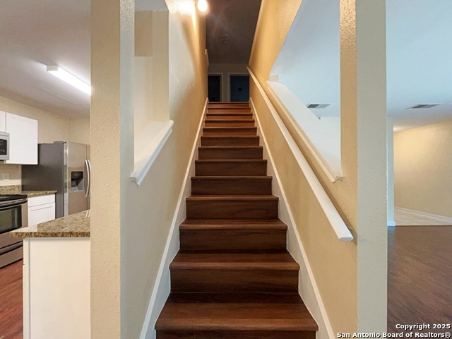 Image 21 of 44 For 6734 Honeyridge Lane