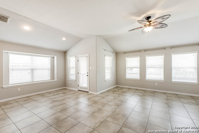 Image 15 of 39 For 23702 Misty Peak