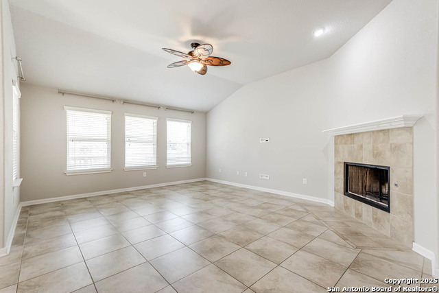 Image 17 of 39 For 23702 Misty Peak