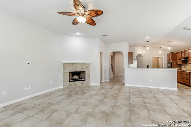 Image 19 of 39 For 23702 Misty Peak