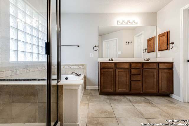 Image 23 of 39 For 23702 Misty Peak