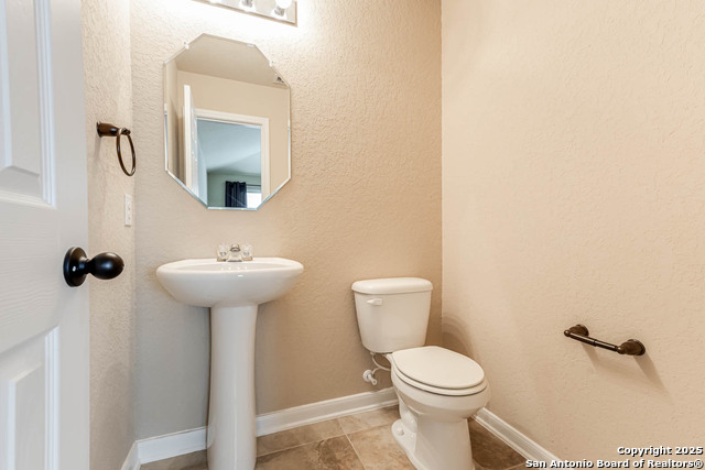 Image 33 of 39 For 23702 Misty Peak