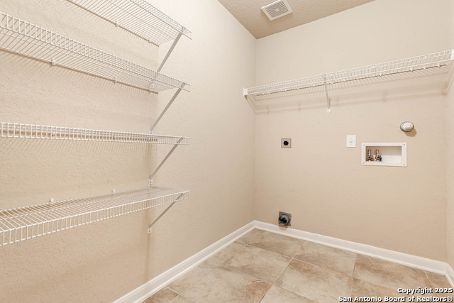 Image 34 of 39 For 23702 Misty Peak