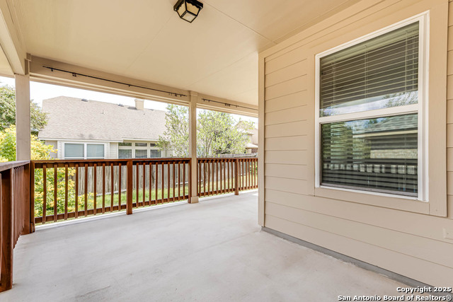 Image 35 of 39 For 23702 Misty Peak