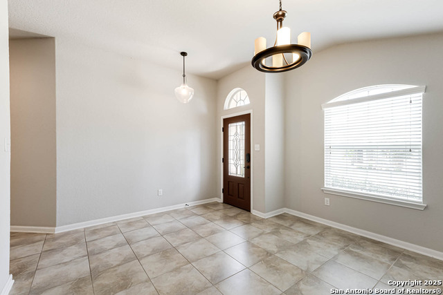 Image 4 of 39 For 23702 Misty Peak