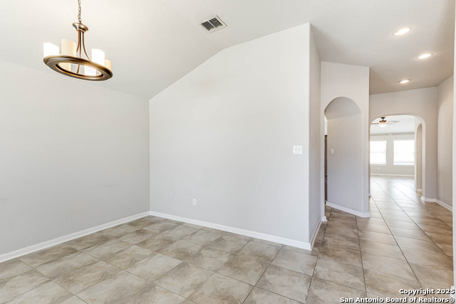 Image 5 of 39 For 23702 Misty Peak